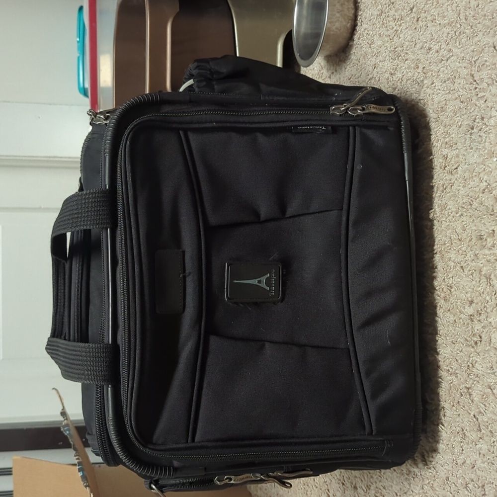 TRAVELPRO FlightPro Crew 16”x12”x 9” Soft side Carry-On Luggage, lots of Pockets